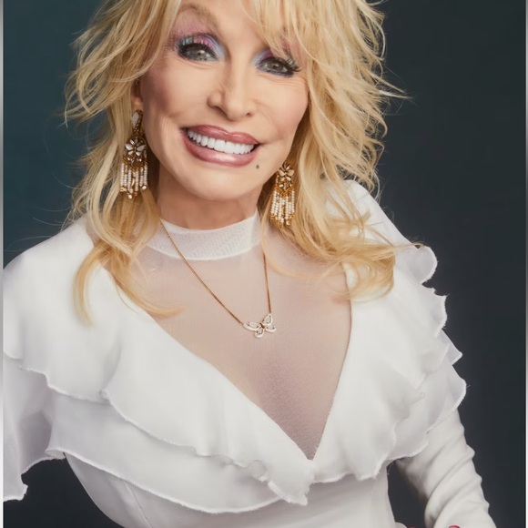 NWT Dolly Parton x Kendra Scott Enamel Butterfly Vintage Gold Pendant Necklace - Picture 6 of 13